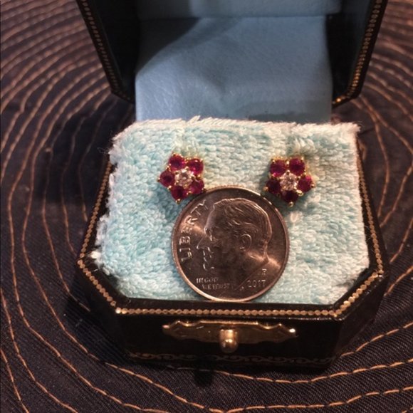 Ruby and diamond pierced earrings - Picture 7 of 8